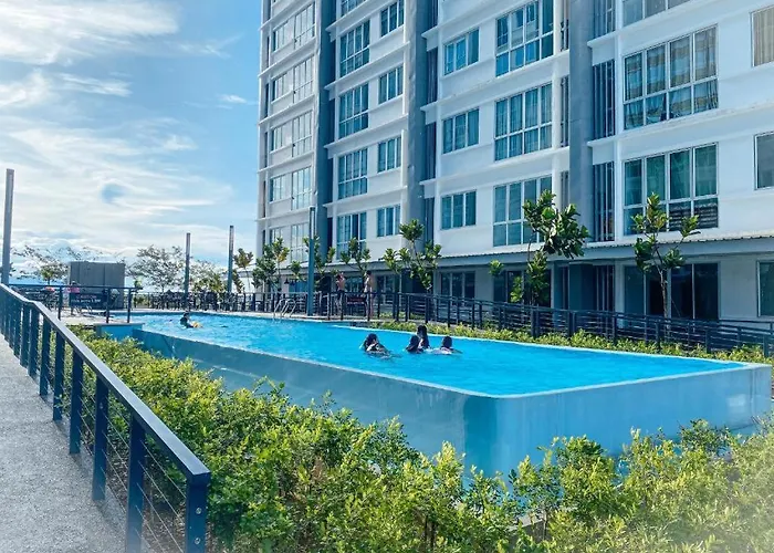 Aina Staycation, Metrocity